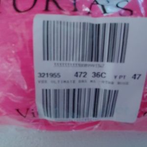 Victoria's secret sports bra 36c